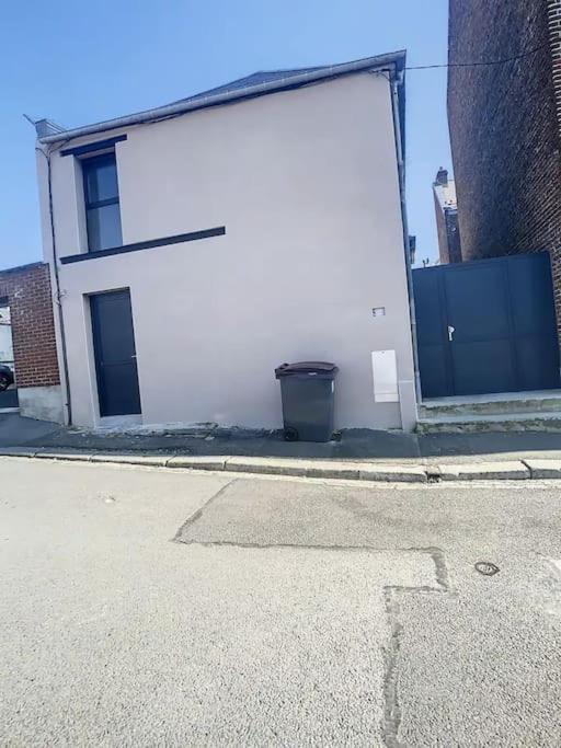 Stud Confort Centre Ville 4Pers Saint-Quentin  Exterior photo